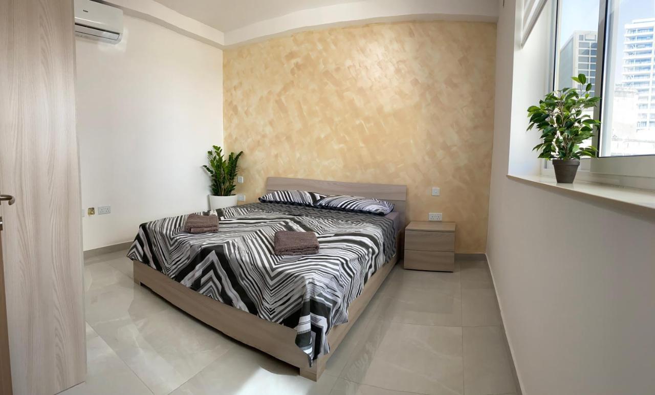 Seaside Apartment In Gzira Eksteriør bilde